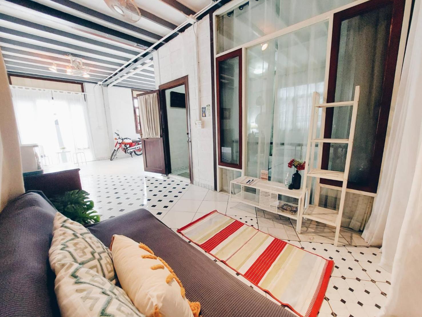 The Warehouse - Ayutthaya Apartment ภายนอก รูปภาพ